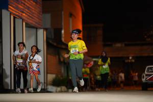 BIB: 10345
                            <button type="button" onclick="openModal(21743118)" class="btn btn-primary btn-sm float-right btn-popup" data-toggle="modal" data-target=".modal-high-quality">
                        <i class="fas fa-shopping-cart"></i> Add to Cart
                    </button>
                                            <button type="button" onclick="isThisMe(21743118, true)" class="btn btn-success btn-sm float-right btn-popup btn-isme hidden" data-toggle="tooltip" data-placement="bottom" title="นี่คือรูปของคุณใช่ไหม คลิกที่นี่เพื่อเอาเข้าอัลบั้ม">
                        <i class="fas fa-plus"></i> Add to album
                    </button>
                    <button type="button" onclick="isThisMe(21743118, false)" class="btn btn-warning btn-sm float-right btn-popup btn-isnotme hidden">
                        <i class="fas fa-ban"></i> Remove from album
                    </button>